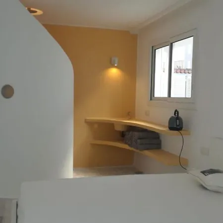 Relax In Style شقة فندقية *